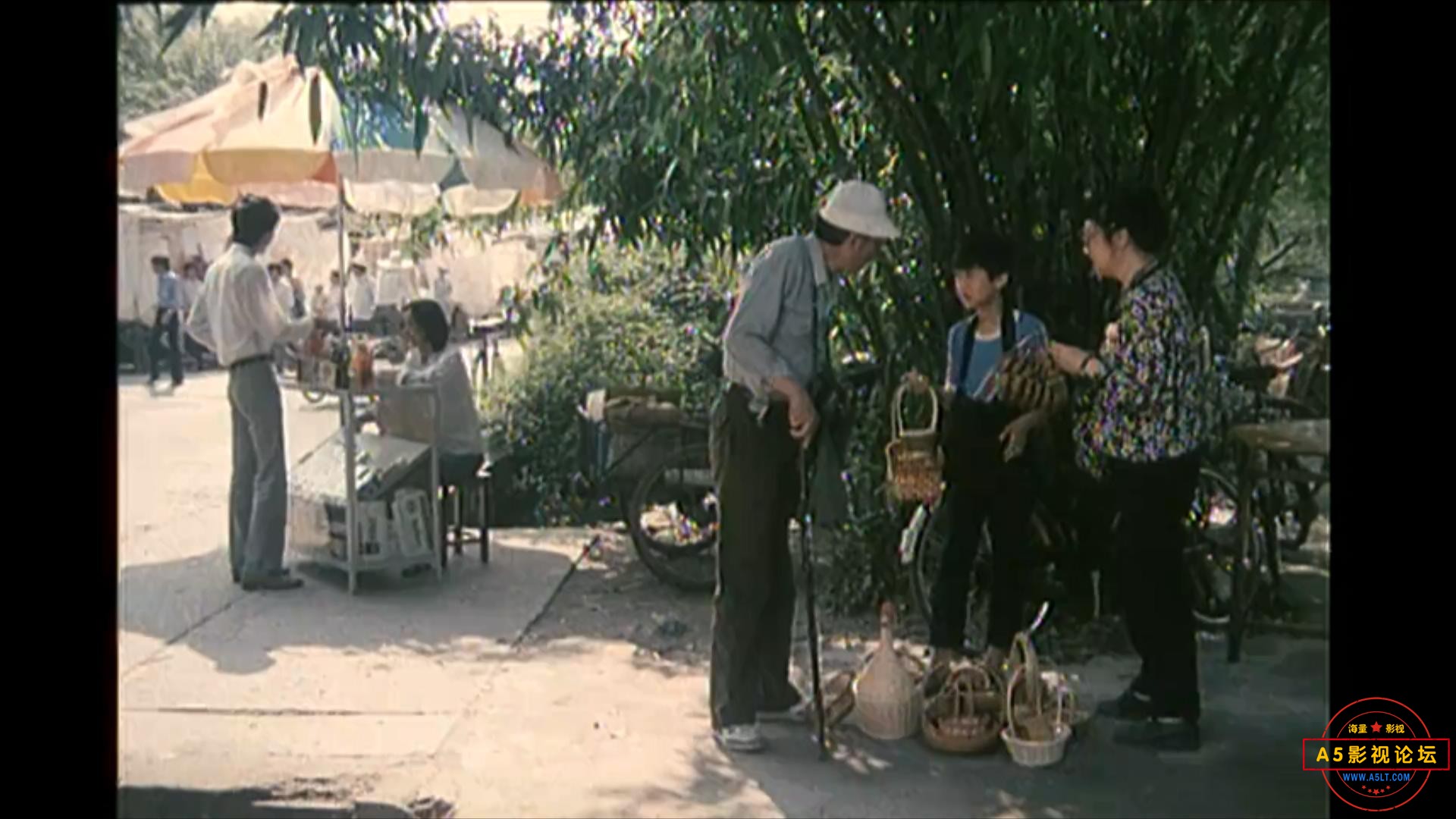 三对半情侣和一个小偷（1989）.mp4_20230529_155039729.jpg