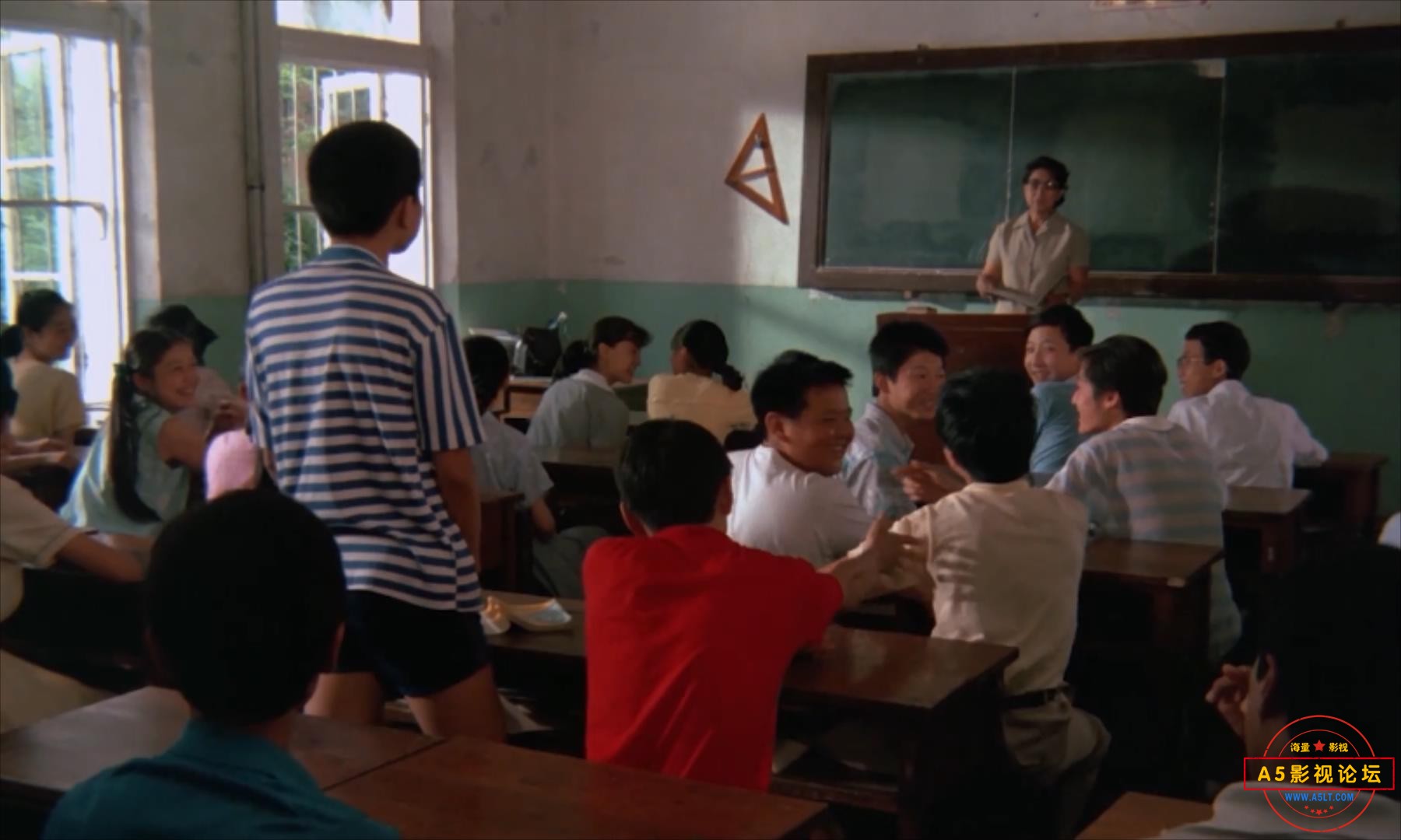 眼镜里的海.1989.mp4_20230720_093408119.jpg