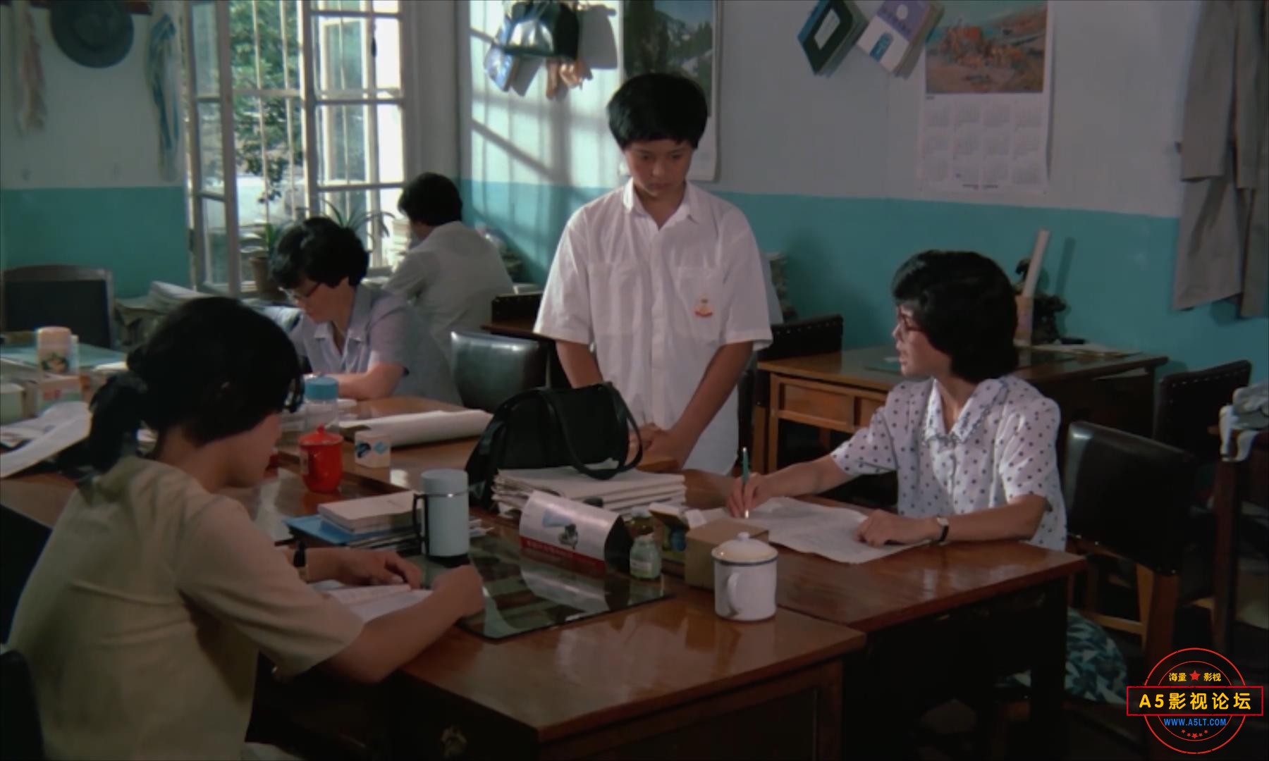 眼镜里的海.1989.mp4_20230720_093425790.jpg