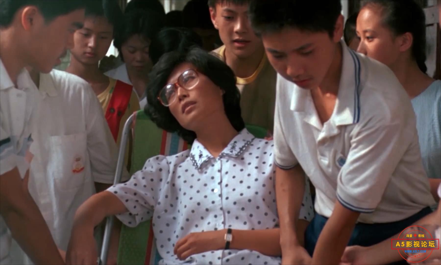眼镜里的海.1989.mp4_20230720_093431529.jpg