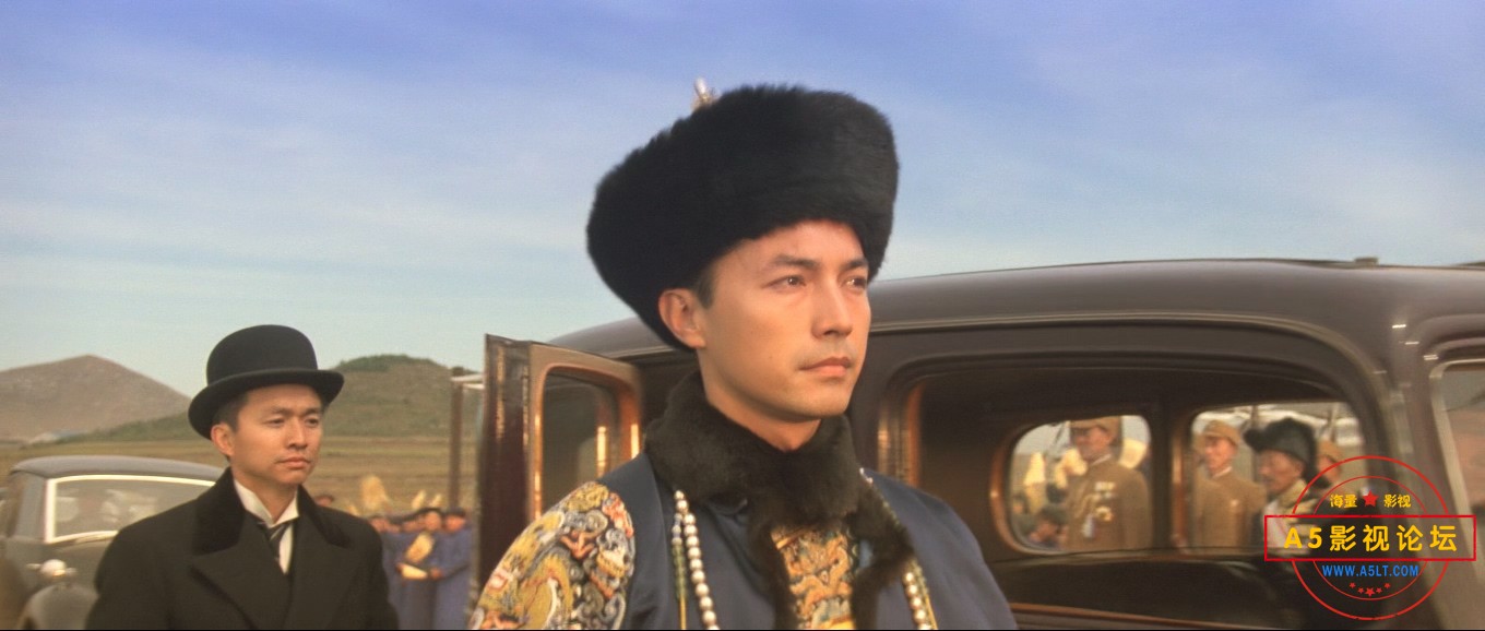 M代皇帝.1987.2160p.UHD.BluRay.x265.10bit.HDR.DDP5.1-RARBG.mkv_20230808_212202.165.jpg