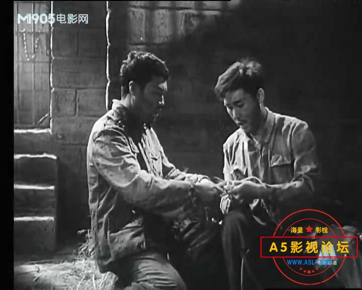 红鹰展翅（1960）.mp4_20231027_134423561.jpg