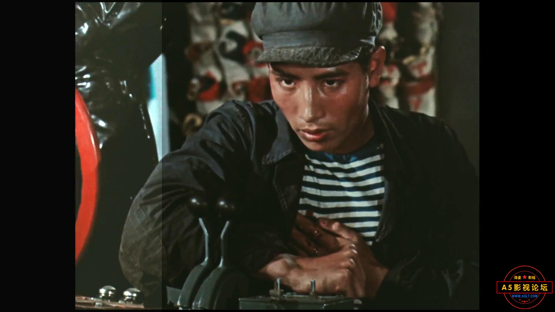 海鹰（1959）.mp4_20231106_113253574.jpg