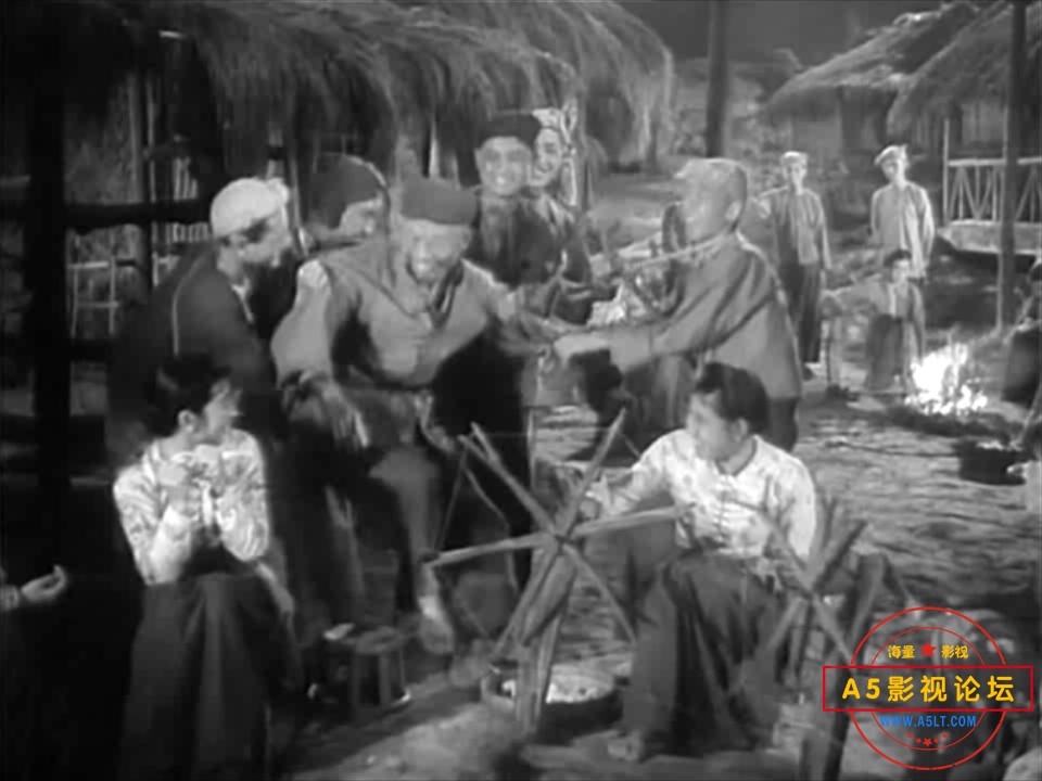 两个巡逻兵 (1958).mp4_20231203_131352233.jpg