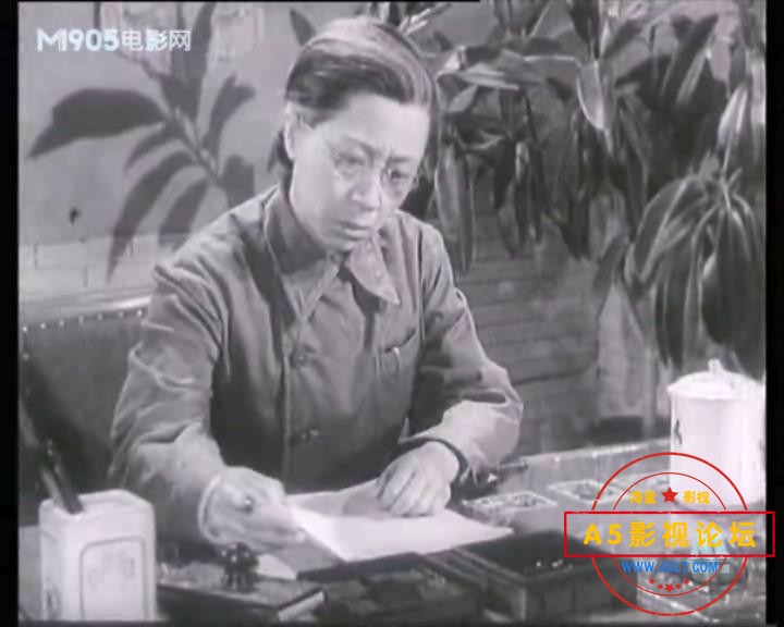 母女教师 1957.mp4_20231206_135649687.jpg