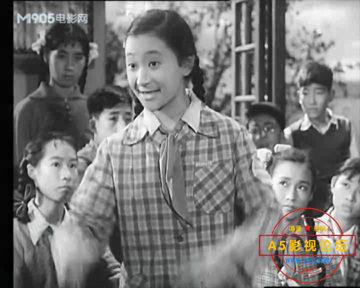 青春的园地 1957.mp4_20231206_135101655.jpg
