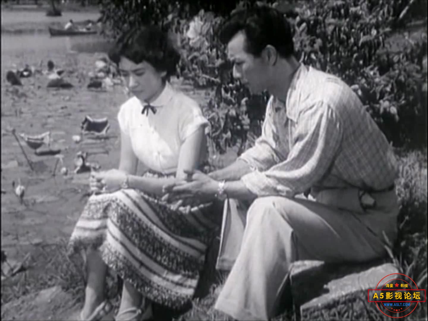 青春的脚步(1957).mp4_20231214_135933188.jpg