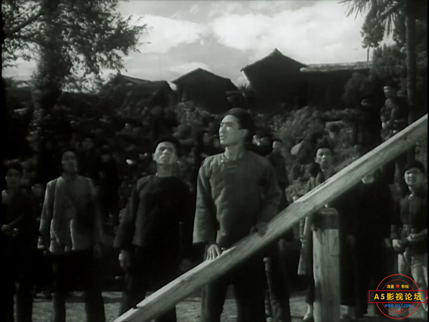 山间铃响马帮来 1954.mp4_20231229_210813242.jpg