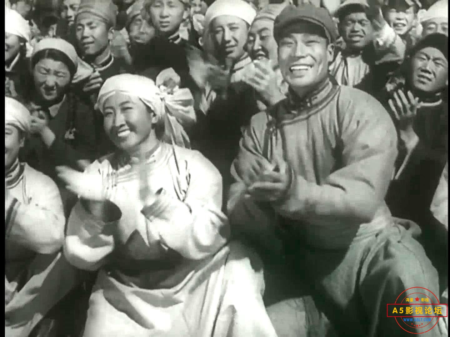 草原上的人们 1953.mp4_20240101_092504031.jpg