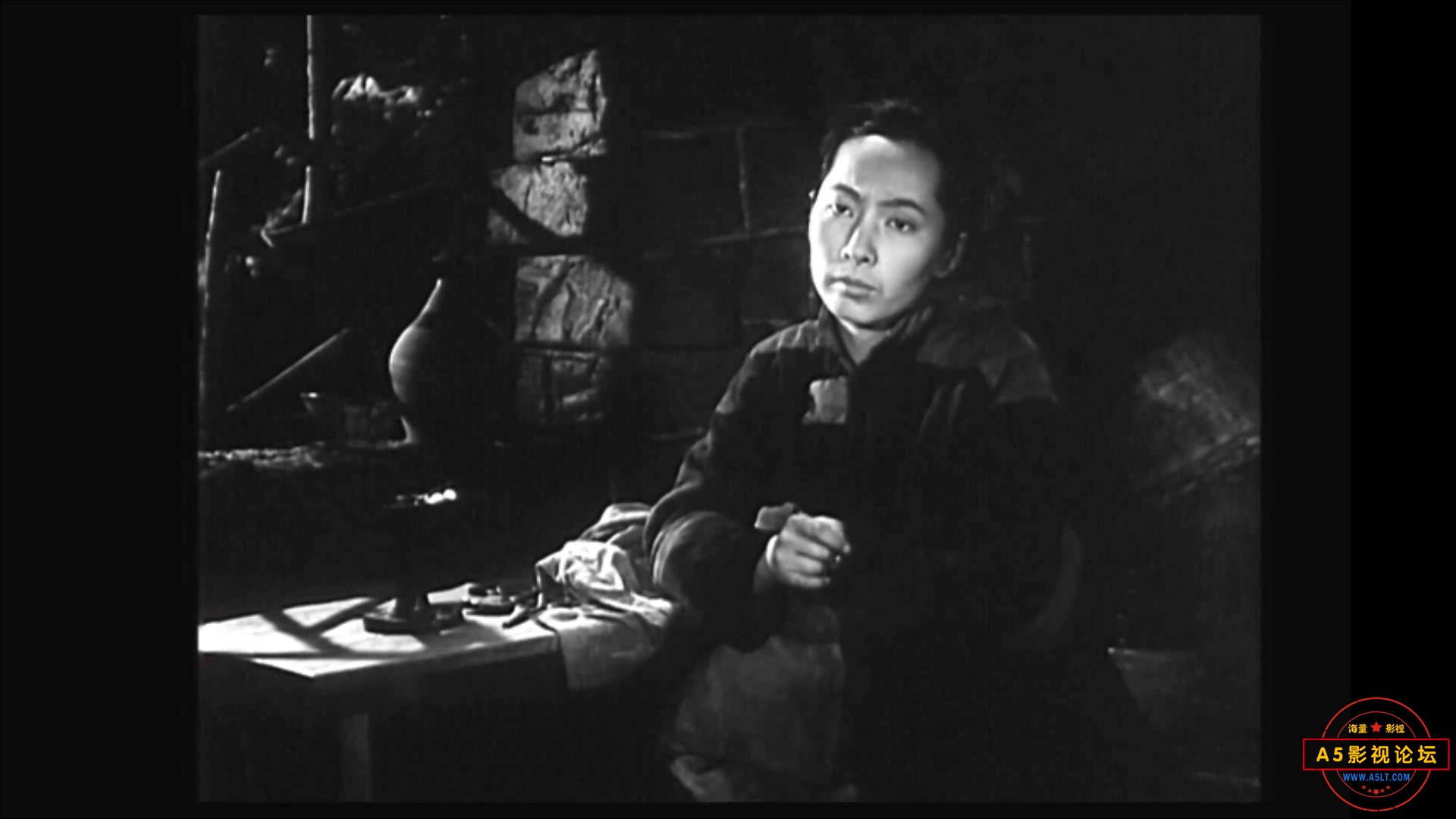 翠岗红旗 1951.mp4_20240105_174233364.jpg