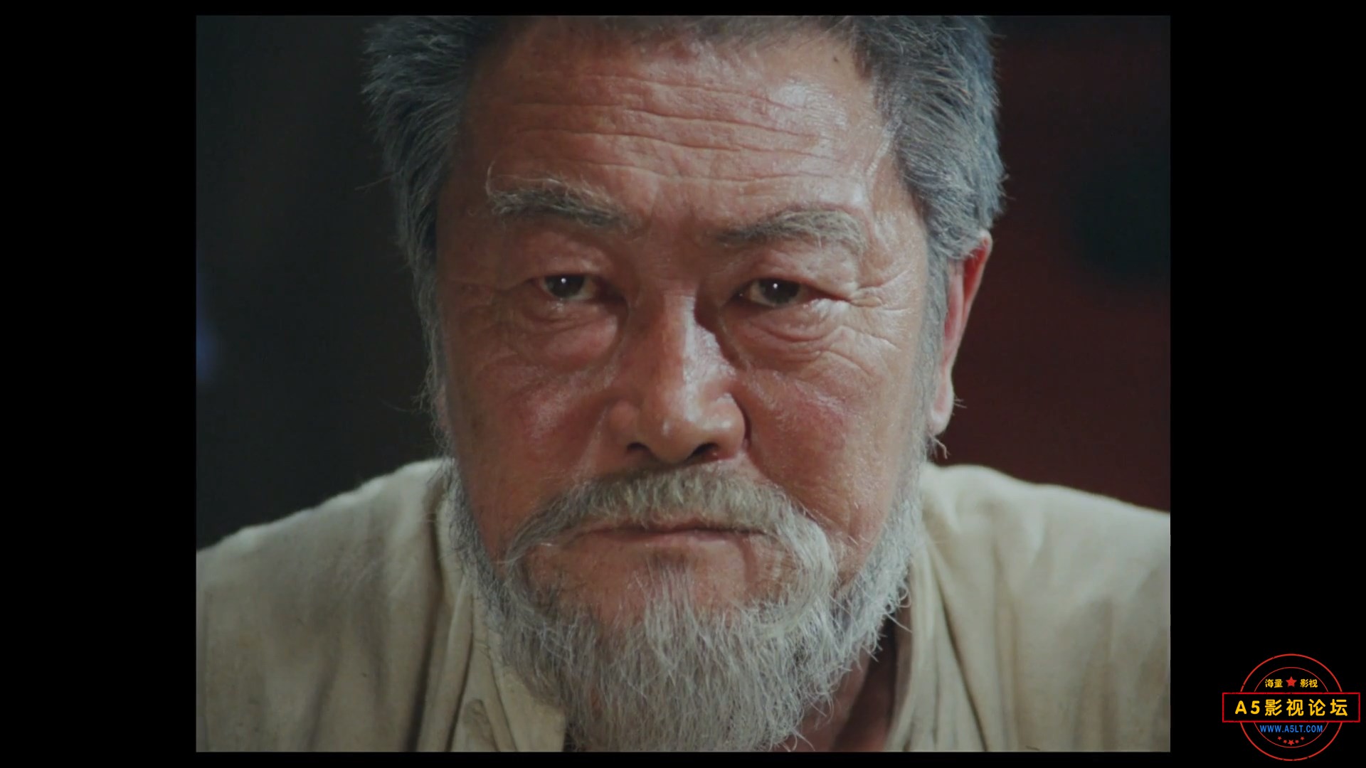 喜盈门.1981.mkv_snapshot_00.59.49.211.jpg