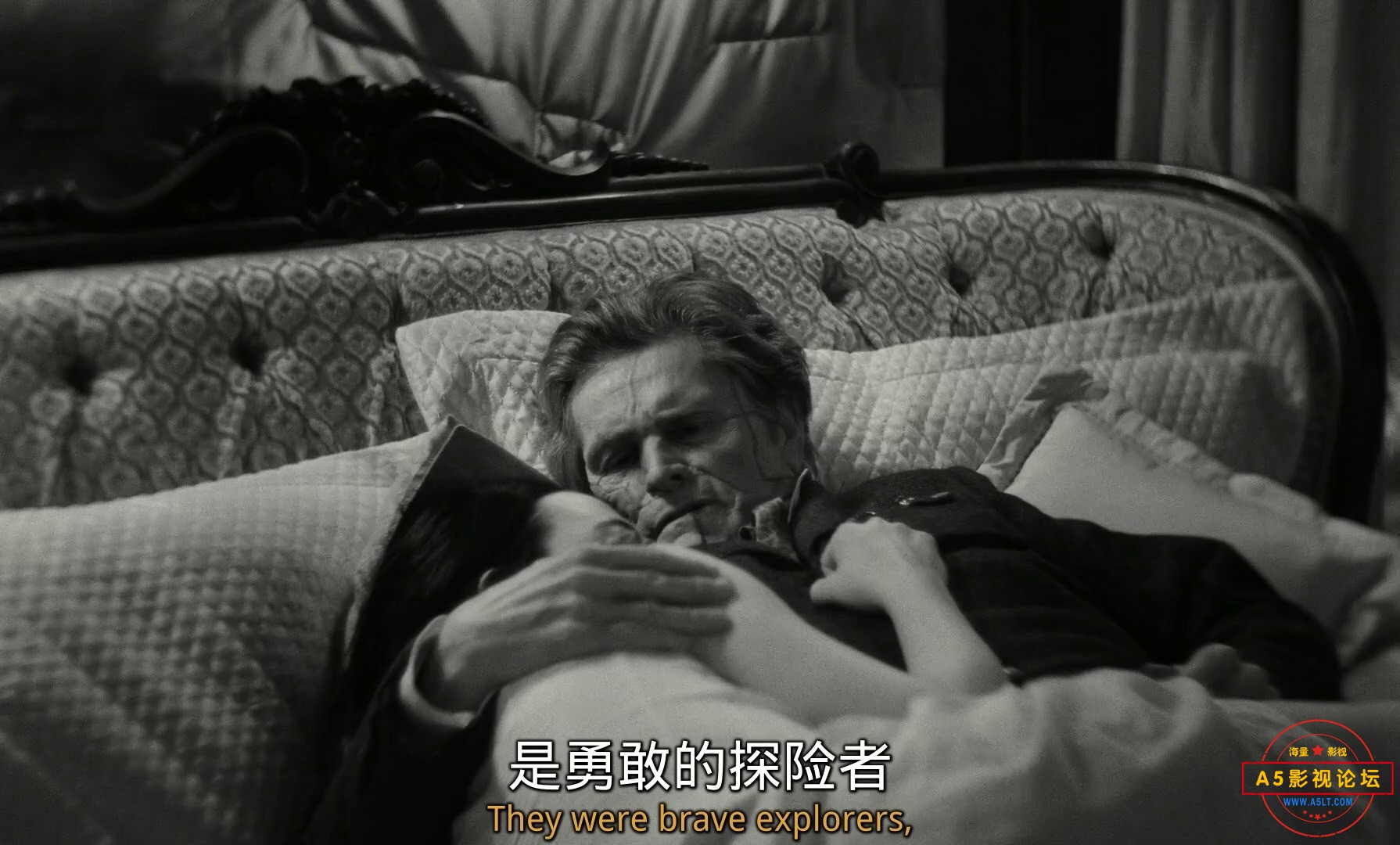 Poor Things 2023 1080p 远鉴字幕组.mp4_20240227_211119.302.jpg