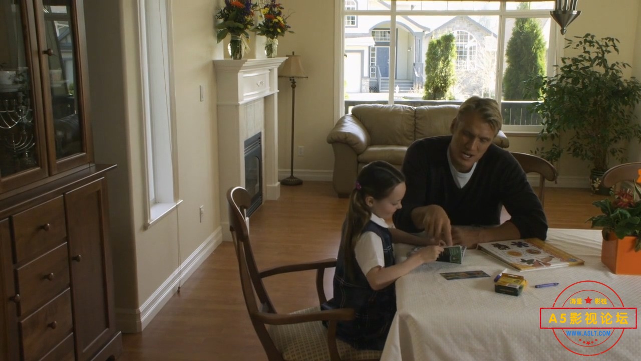 轰天谍战.Icarus.2010.HR-HDTV.AC3.1024X576.x264.mkv_20240406_112448.788.jpg