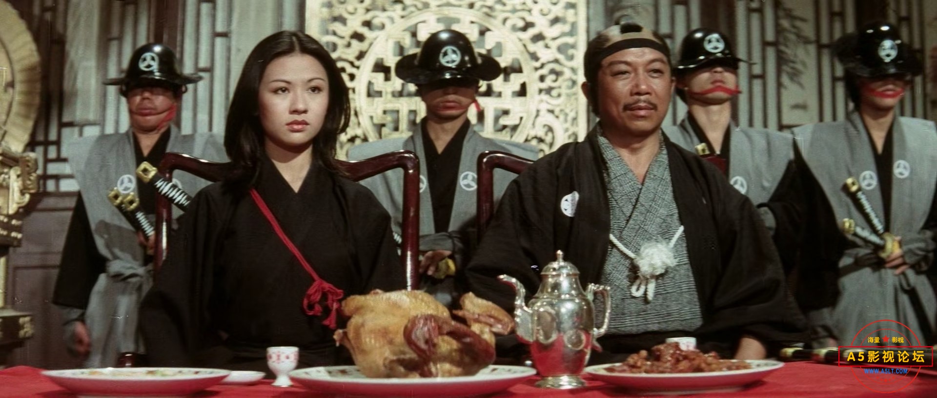神拳大战快枪手Return.Of.The.Chinese.Boxer.1977.DUBBED.1080p.BluRay.x265-RARBG.mk.jpg