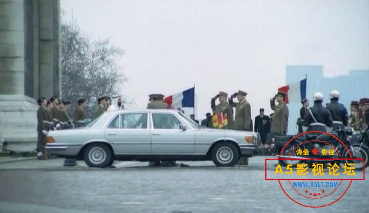 杀手无情.1982.DVDrip.x264.2Audio-Lxzm.mkv_20240916_122252.793.jpg