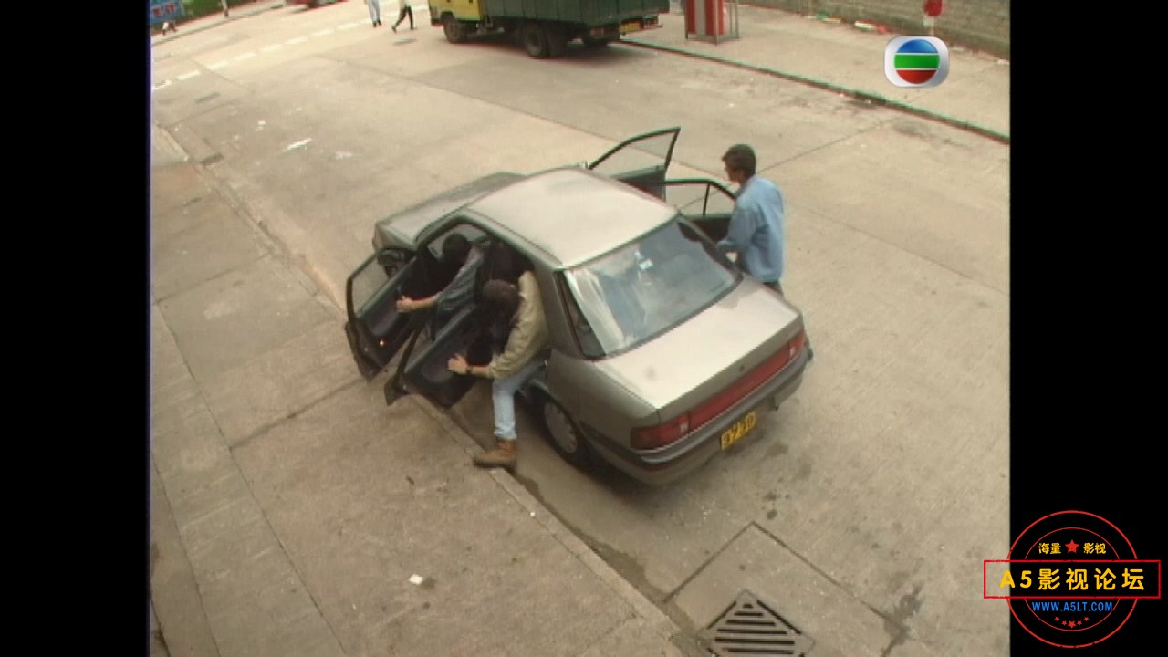 离岛特警-01.mkv_20241222_135547.135.jpg