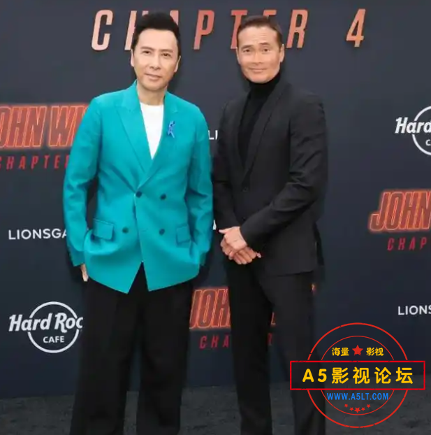男主演与甄子丹的合影