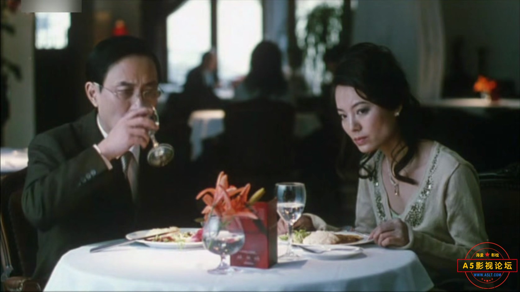 安娜与安娜.mkv_20250204_100206.265.jpg