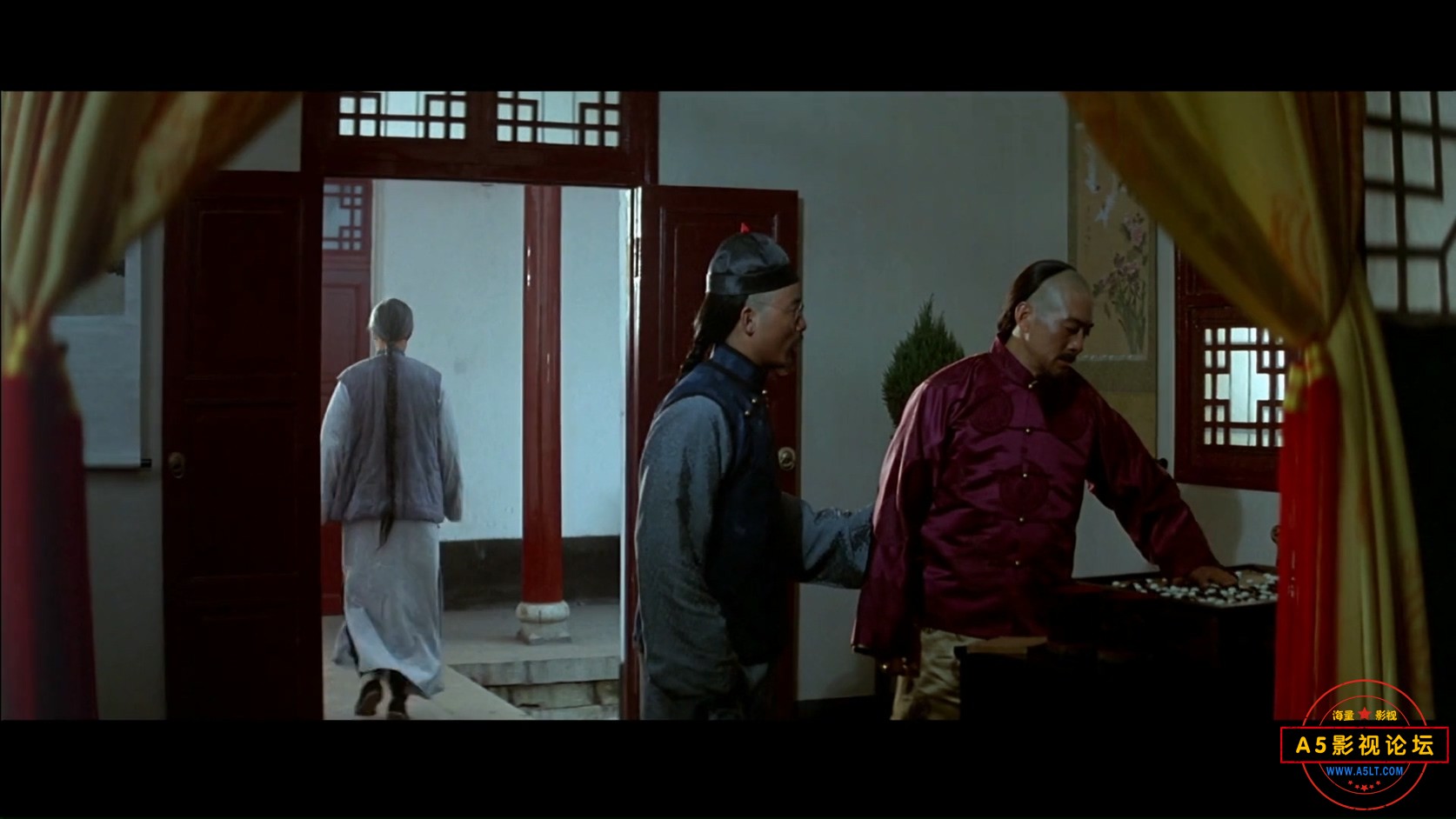 巴陵窃贼.MP4_20250207_110052.721.jpg