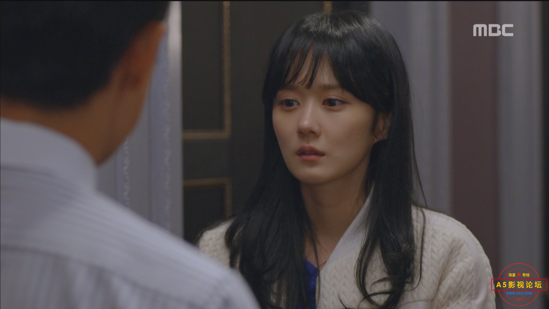 미스터 백 E07 141126 HDTV MPEG2 1080i-DoA.ts_20250526_184151.547.jpg