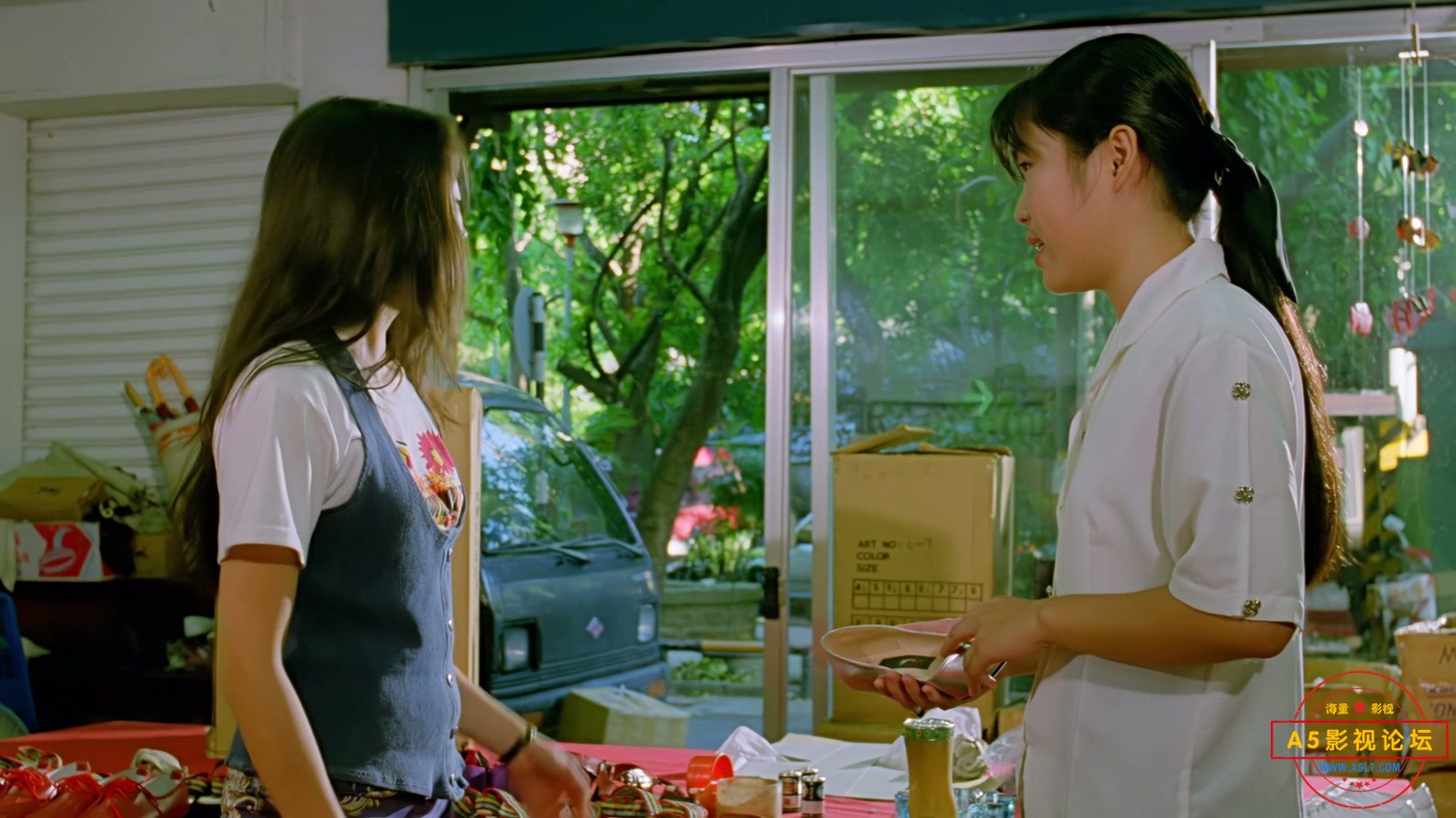 人皮高跟鞋.Horrible.High.Heels.1996.AI修复版.mkv_20250809_221326.855.jpg